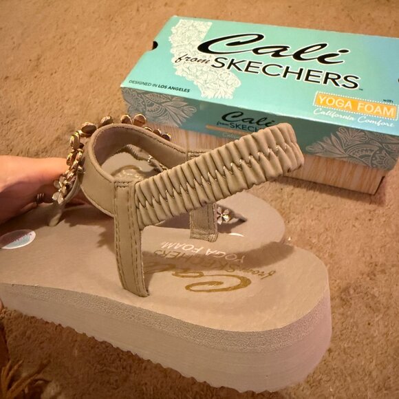 Skechers Cali Meditation - Glass Daisy Flower Sandals NWT - Picture 4 of 8